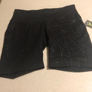 Old Navy Active Go-Dry Mid Rise Fitted Compression